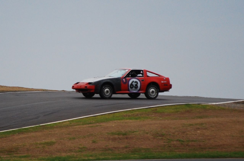 Illustration for article titled 24 Hours Of LeMons Arse Freeze-A-Palooza Über Gallery: Awesome Datsuns, Driven Nissans